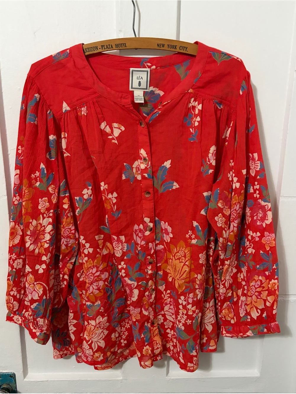 LÉA Red Floral Peasant Blouse
1x Boho Puff Sleeve Romantic
Cottagecore Top